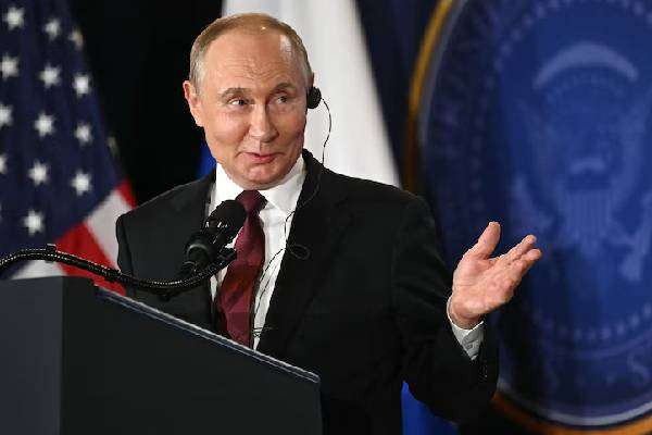 உக்ரைனின் Donbas பிராந்தியத்தை கைப்பற்ற தயார் - புடின் சூளுரை