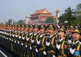 சீனாவில் பீஜிங் நகரில் பிரம்மாண்ட இராணுவ அணிவகுப்பு