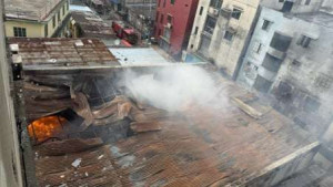 பங்களாதேச ஆயத்த ஆடை ஆலையில் தீ விபத்து - 16 பேர் உயிரிழப்பு