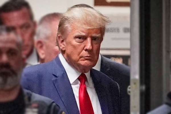  பெண் ஊடகவியலாளரிடம் சீறிய அமெரிக்க ஜனாதிபதி  ட்ரம்ப் - புதிய சர்ச்சை