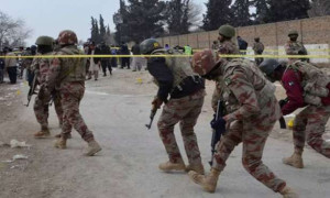 பாகிஸ்தானில் இராணுவத்தினர் மீது துப்பாக்கிச் சூடு - 6 வீரர்கள் பலி