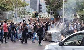 ஈரானில் இருந்து அவுஸ்திரேலியர்கள் உடனடியாக வெளியேறுமாறு அறிவுறுத்தல்