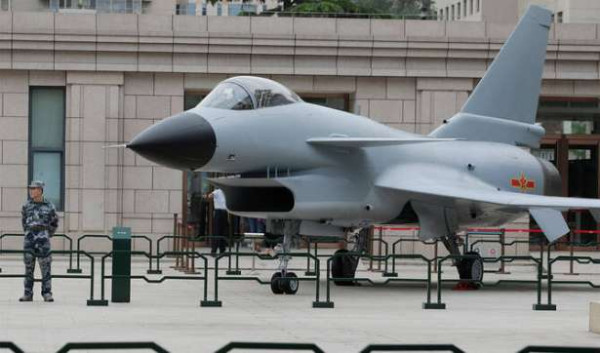 சீனாவின் J-10 போர் விமானம் - பரிசீலிக்கும் ஆசிய நாடு