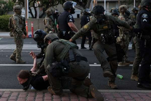  அமெரிக்காவின் லாஸ் ஏஞ்சல்ஸ் நகரில் ஊரடங்கு உத்தரவு