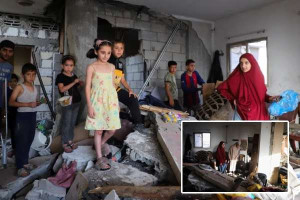 காசாவில் ஊட்டச்சத்து குறைப்பாட்டில்  உயிரிழந்த குழந்தை