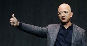 ஜெப் பெசோசுடன் விண்வெளி செல்லும் பயணம்! 205 கோடி ரூபாய்க்கு ஏலம் எடுத்த நபர்