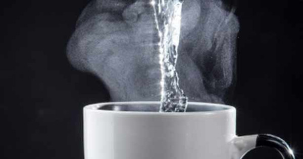 கழிவுகளை வெளியேற்றும் வெந்நீர் !!