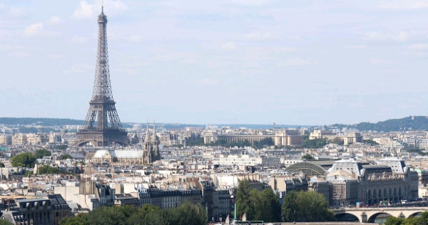 பரிசில் வசிப்பவர்கள் அதிகமானோர் எந்த நாட்டினைச் சேர்ந்தவர்கள்??!