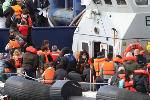 அமெரிக்காவில் சட்டவிரோத புலம்பெயர்ந்தோரை வெளியேற்ற ட்ரம்ப் திட்டம்