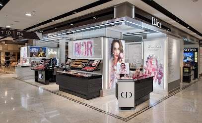 BHV வணிக மையத்தை விட்டு விலகும் டியோர் மற்றும் கெர்லேன் நிறுவனங்கள்!!