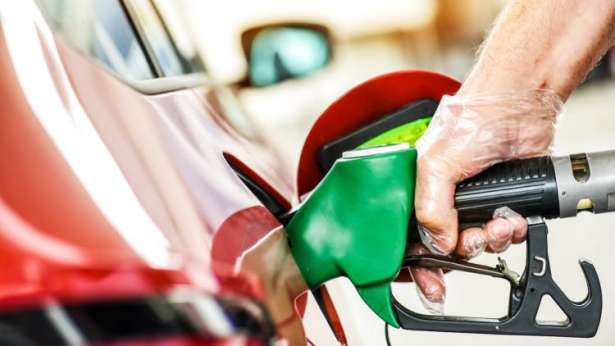 கணணியில் தவறு! - இலவசமாக எரிபொருள் நிரப்பி நூதன கொள்ளை!!