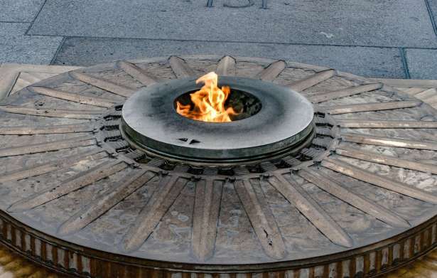 இராணுவ வீரர்களுக்கான தூபியை  சேதப்படுத்திய நபர் - மூன்றாவது முறை கைது!!