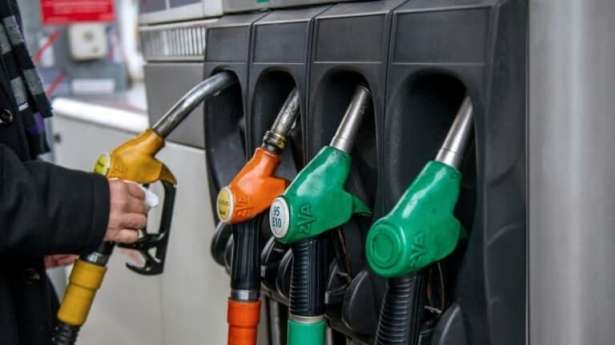 மூன்று ஆண்டுகளில் இல்லாத அளவு எரிபொருள் விலை வீழ்ச்சி!!