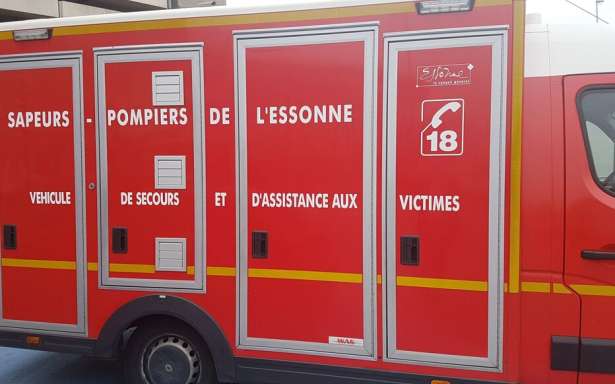 Essonne : உதவிக்கு வந்த தீயணைப்பு படையினரை தாக்கிய ஒருவர் கைது!