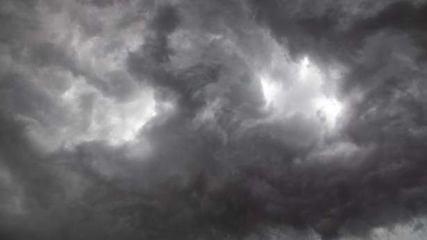 ஸ்பெயினில் இருந்து பிரான்சுக்கு - எமிலா புயல்!!