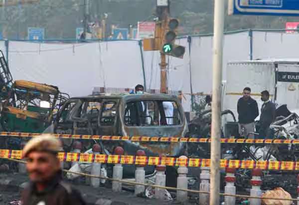 டில்லி கார் குண்டுவெடிப்பு சம்பவம்; இரு டாக்டர்கள் உள்பட மேலும் 5 பேர் கைது