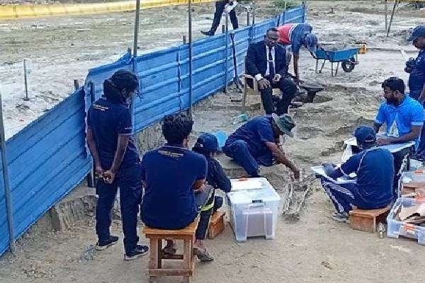யாழ். செம்மணி மனிதப் புதைகுழி  - இதுவரை 101 எலும்புக்கூடுகள் மீட்பு