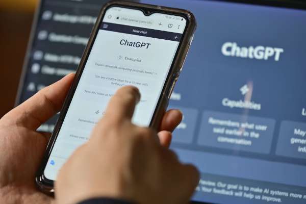 இனி ChatGPT உள்ளேயும் விளம்பரம் - அதிர்ச்சியில் பயனர்கள்