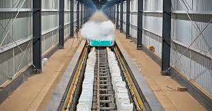 சீனாவில்  ‘மெக்​னடிக் லெவிடேஷன்' 2 விநாடிகளில் 700 கி.மீ. பயணித்த ரயில்